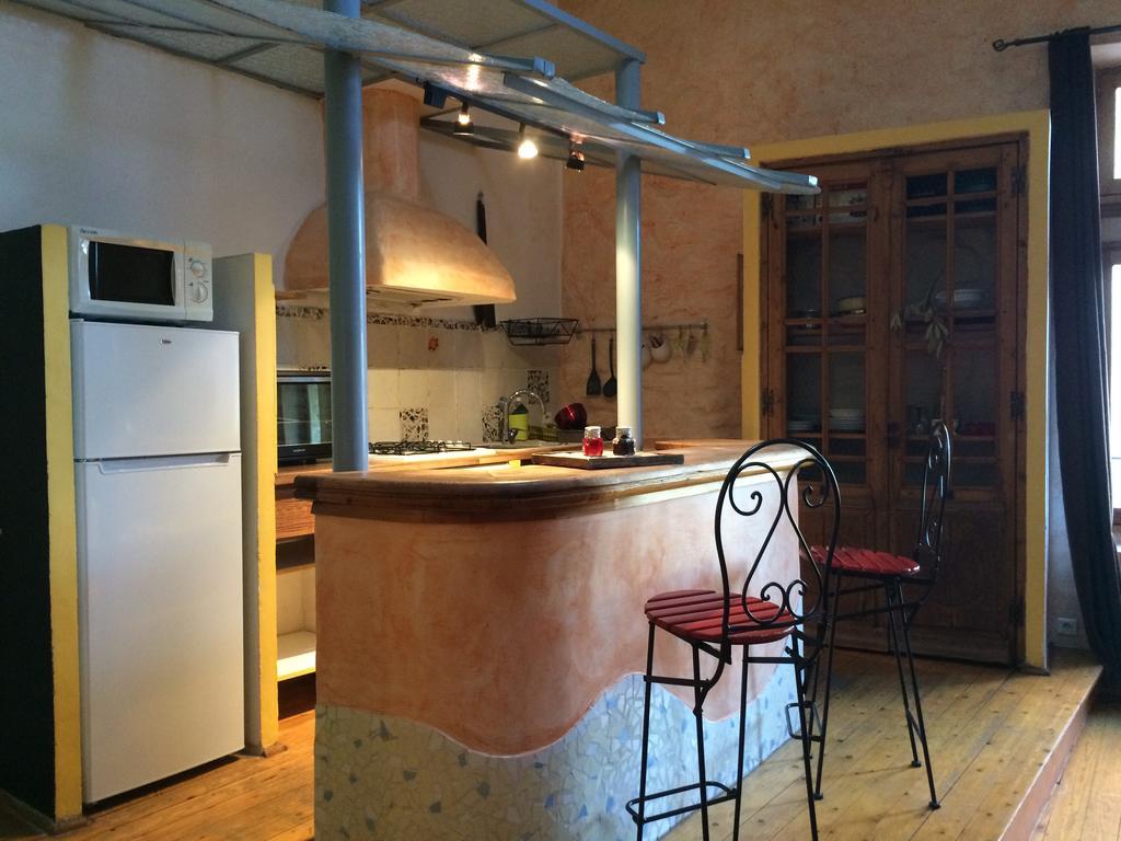 Duplex Avec Terrasse Tropezienne Apartment Pezenas Bagian luar foto