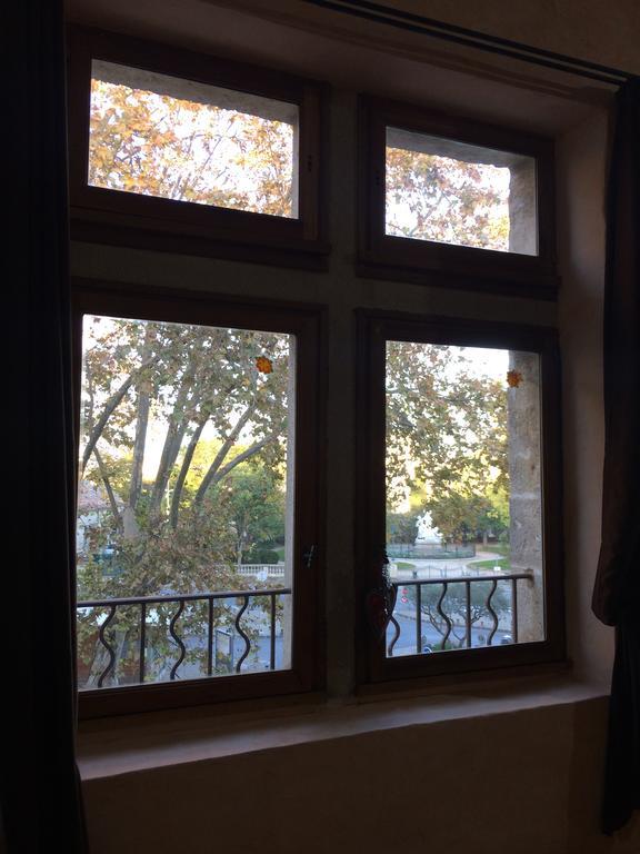 Duplex Avec Terrasse Tropezienne Apartment Pezenas Bagian luar foto